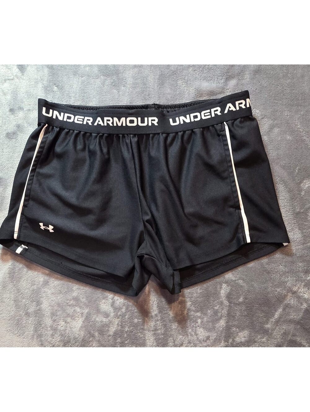 Under Armour Women's Black Athletic Shorts Size YL Junior